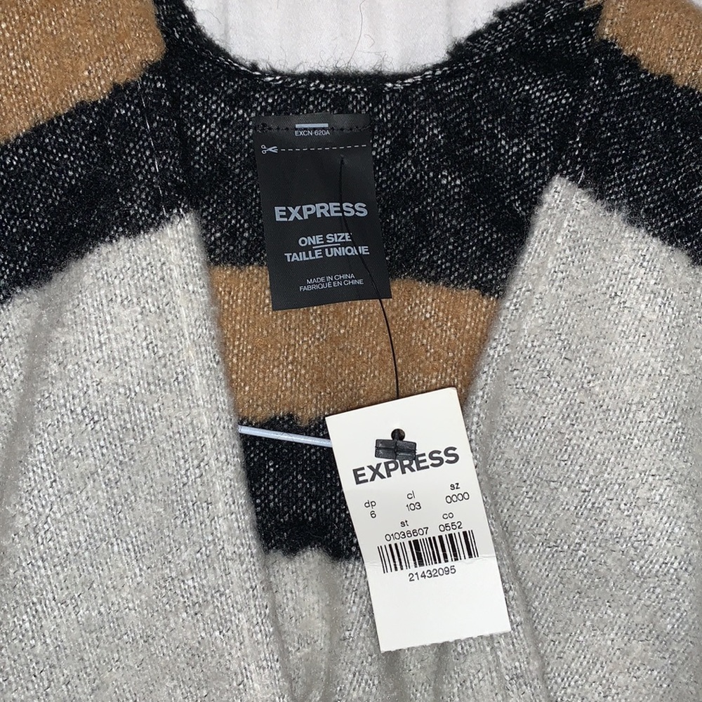 Express OS Open Front Poncho - Picture 3 of 4